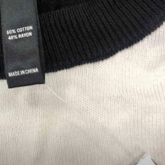 NWT CROP SWEATER - Picture 3 of 4